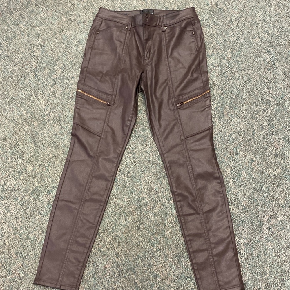 Beautiful WhitehouseBlack skinny leg pants. Worn once now too small. Like new